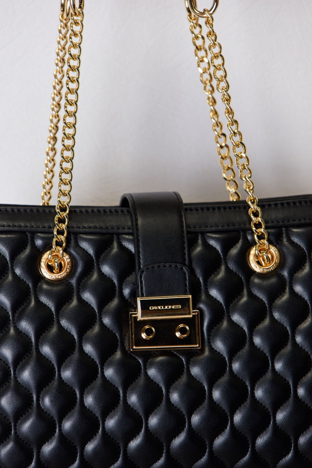 Black Diamond Carryall Handbag