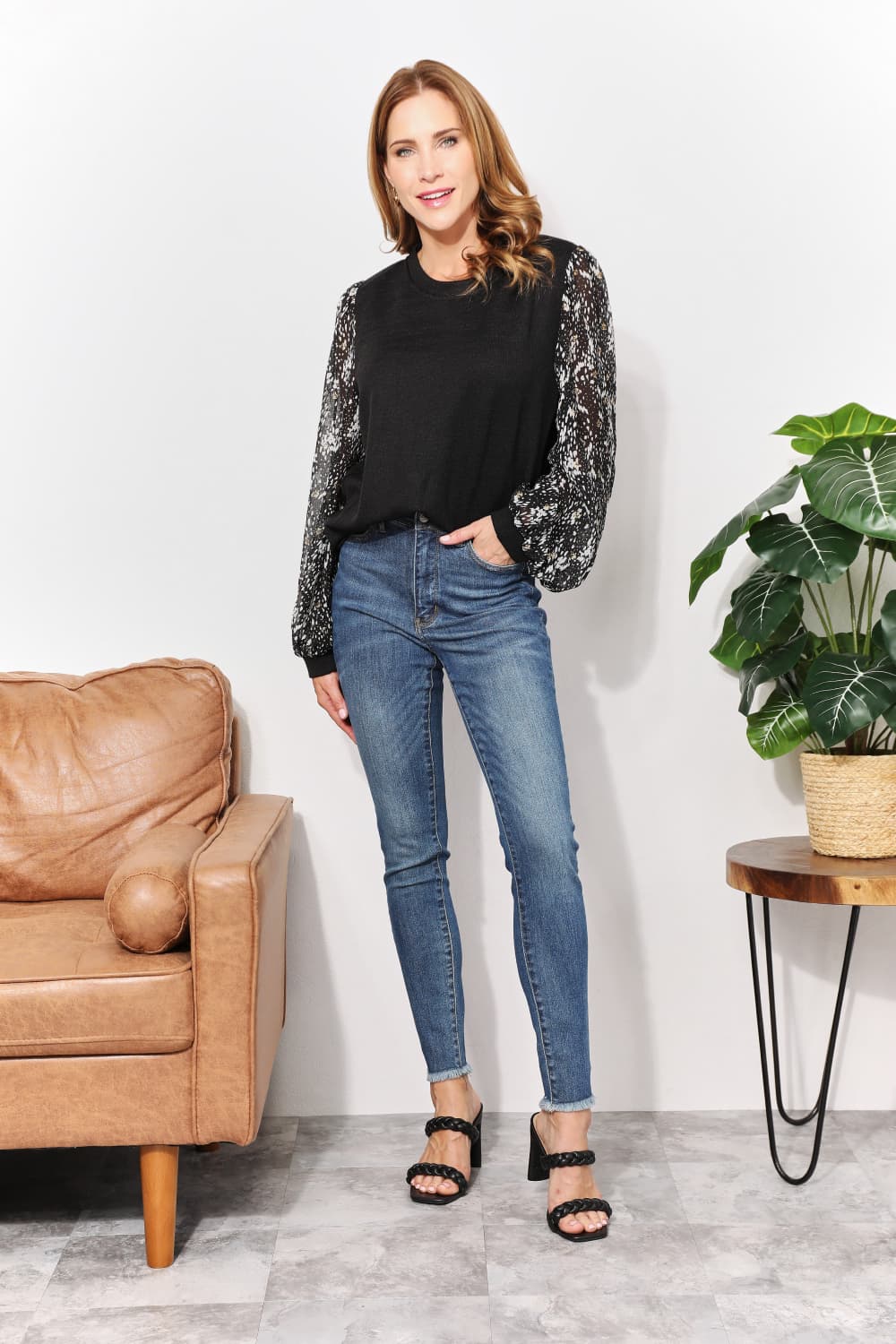 Genesis Foil Accent Sleeve Top