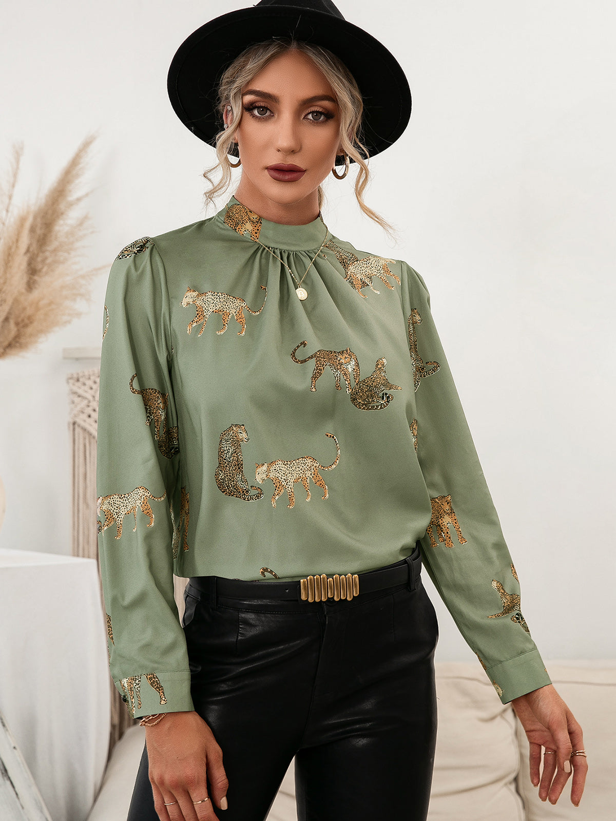 Savannah Chic Puff Sleeve Top