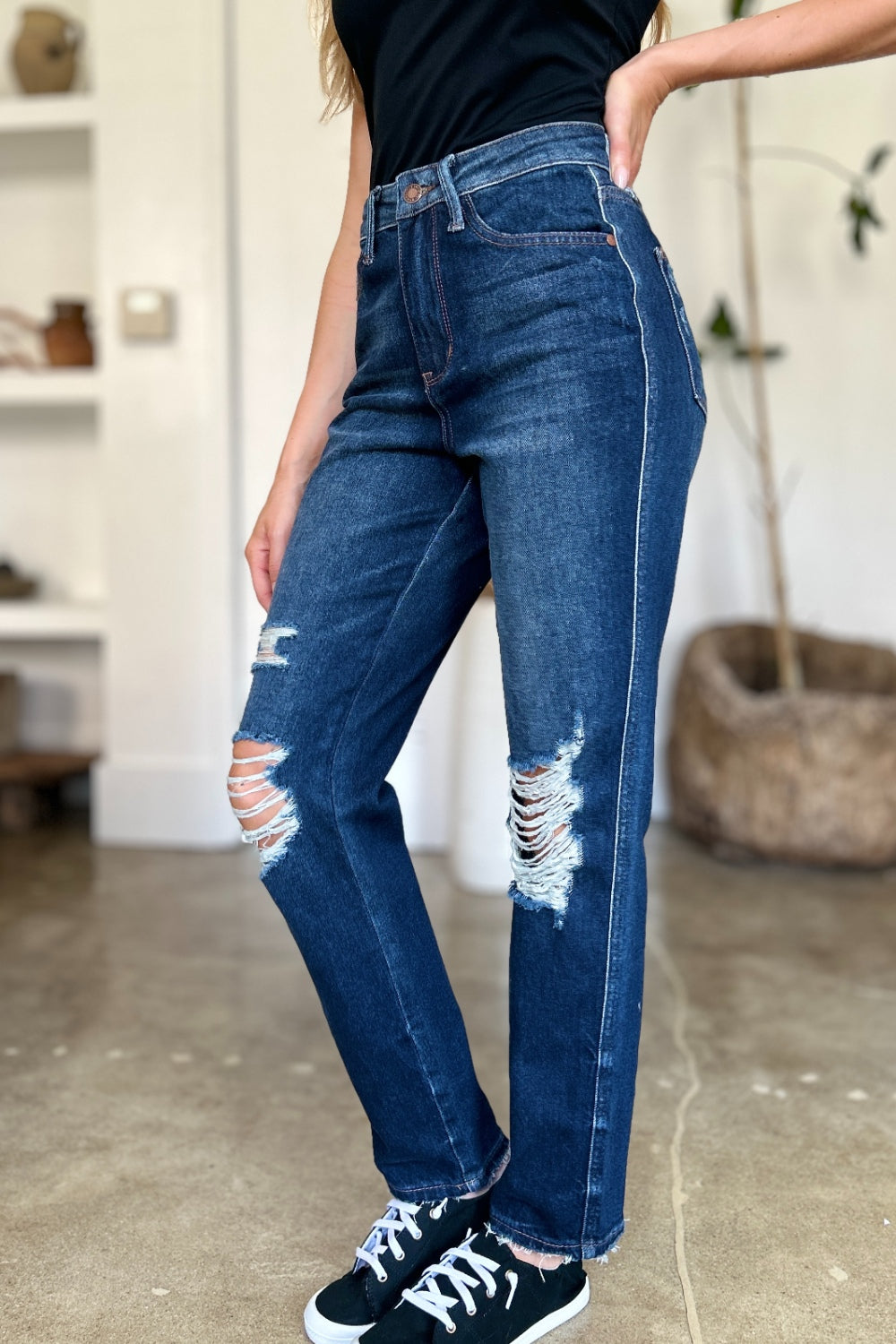 Downtown Shredded High Waist Jeans