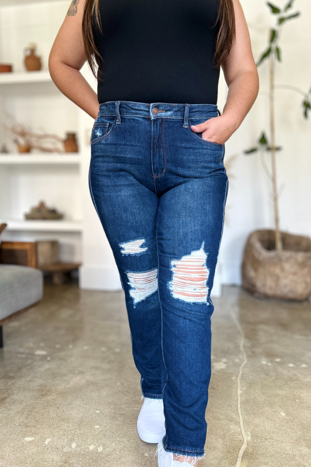 Downtown Shredded High Waist Jeans