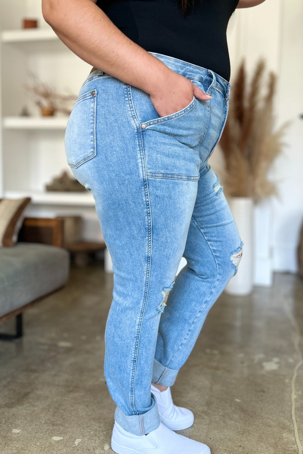 Frayed & Fitted Patch Pocket Jeans